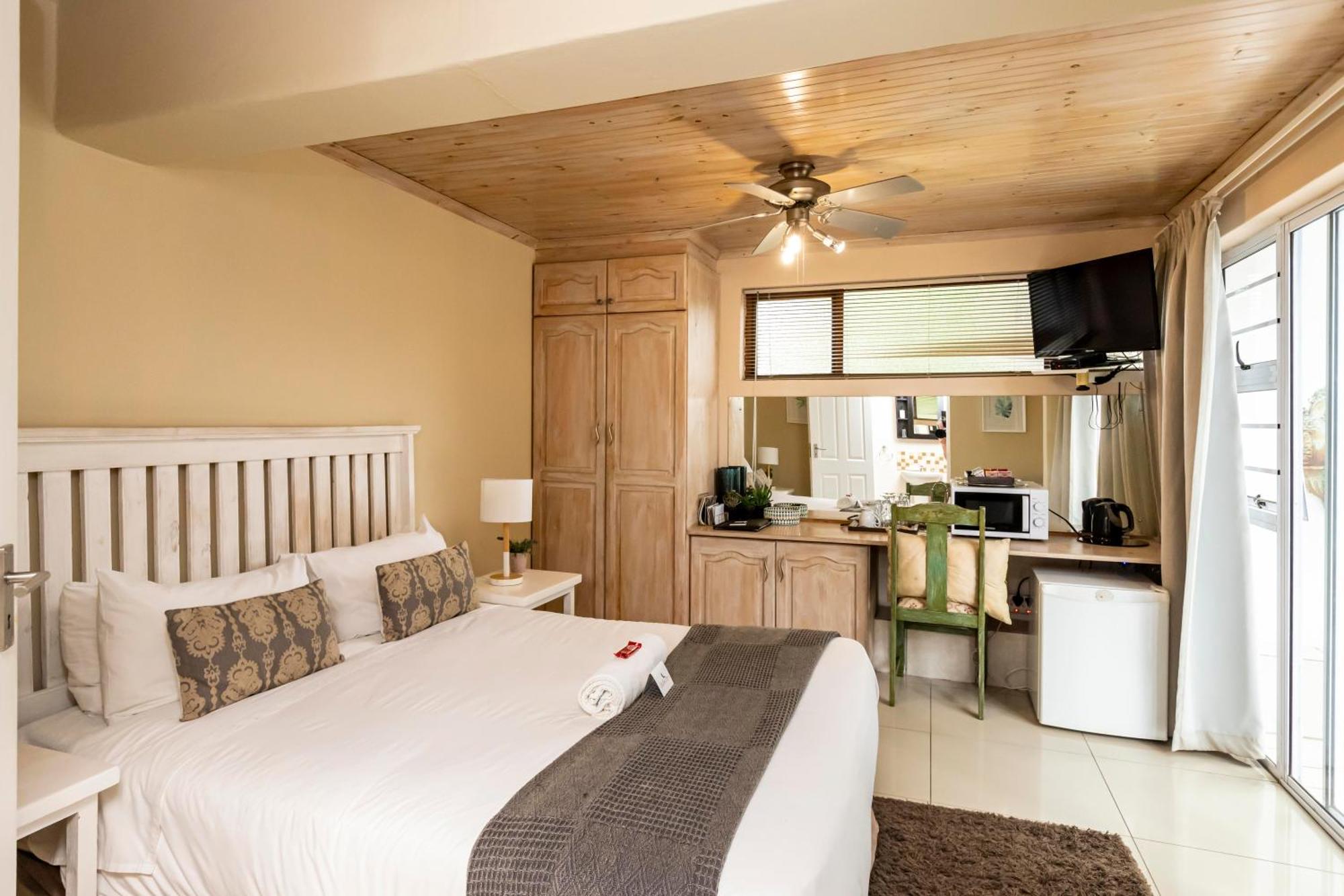 Fish Eagle Manor Bed & Breakfast East London Ngoại thất bức ảnh